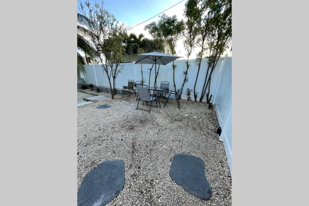 Spacious 2 Bedroom Beach House With King Suite Waianae Exteriér fotografie