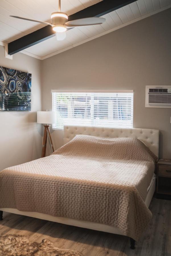 Spacious 2 Bedroom Beach House With King Suite Waianae Exteriér fotografie