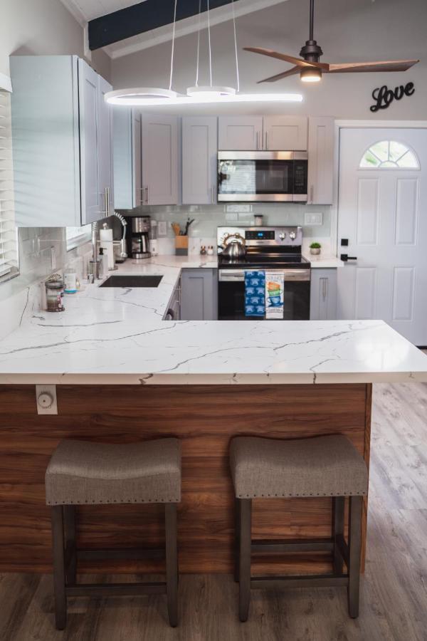 Spacious 2 Bedroom Beach House With King Suite Waianae Exteriér fotografie