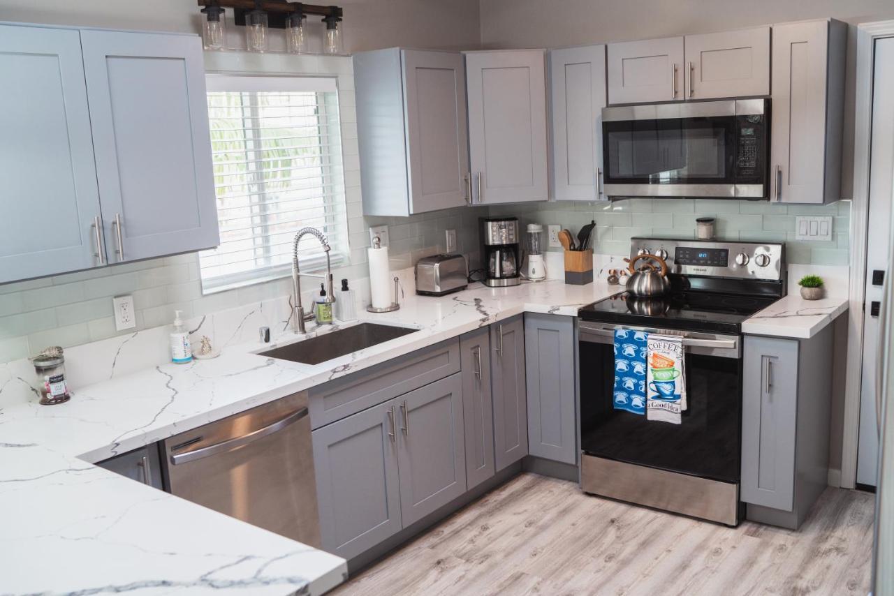 Spacious 2 Bedroom Beach House With King Suite Waianae Exteriér fotografie