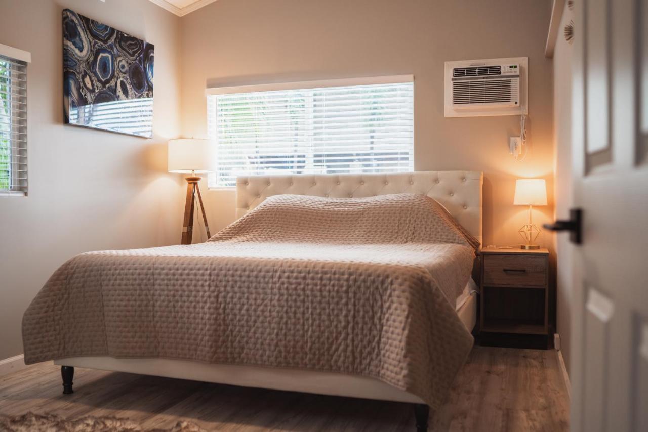 Spacious 2 Bedroom Beach House With King Suite Waianae Exteriér fotografie